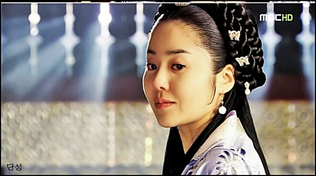 12404462_HRDWOMBKG - bs---lady mi shil---sb