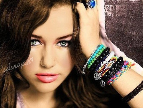 NAIAJLKURYVKORJGNPV - Miley cyrus