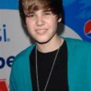 Justin_Bieber_1267198911_4 - Justin Bieber