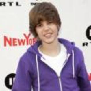 Justin_Bieber_1267396473_1 - Justin Bieber