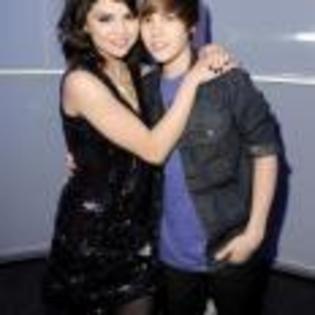 Justin_Bieber_1267445042_4