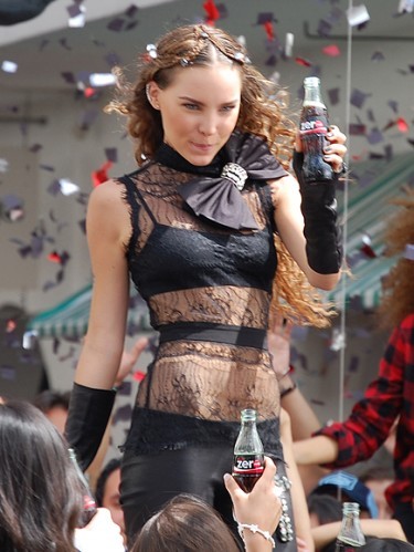 belinda-coca-cola-zero-375x499 - Cameleons