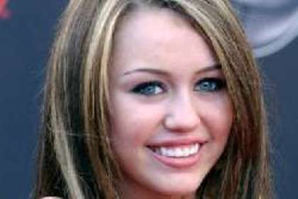 headline_1199037703 - Miley cyrus Much music adwars 2007