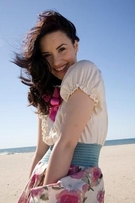 Demi-Lovato-Girls-Life-Magazine-NEW-Photoshoot-demi-lovato-12935884-266-399[1] - Demi Lovato Photoshoot 2