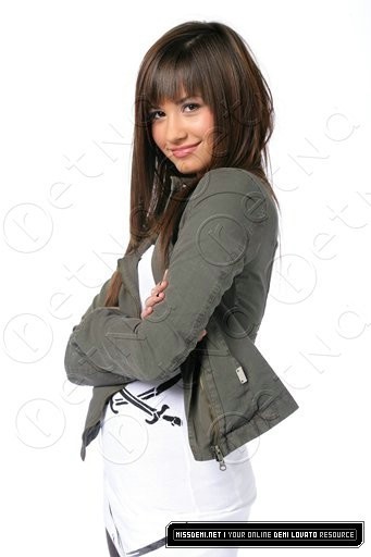 Demi-demi-lovato-2502666-341-512[1] - Demi Lovato Photoshoot 3