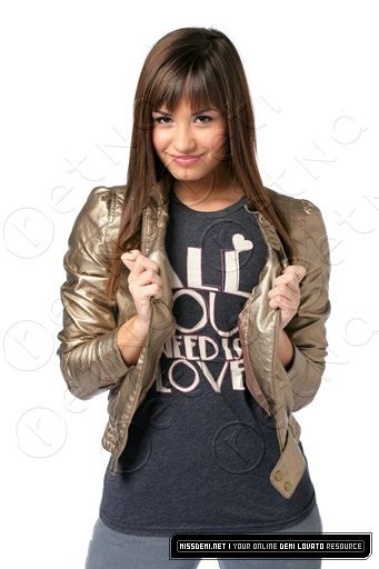 Demi-demi-lovato-2502674-341-512[1] - Demi Lovato Photoshoot 4