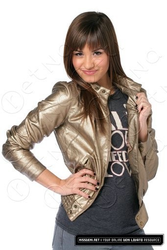 Demi-demi-lovato-2502680-341-512[1]