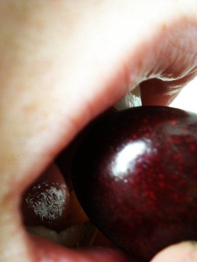 Cherry_Lips_by_roof__top