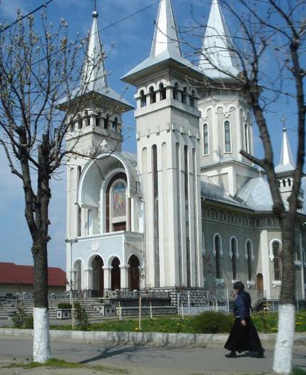 Biserica ortodoxa"Sfintii Mihail si Gavril"
