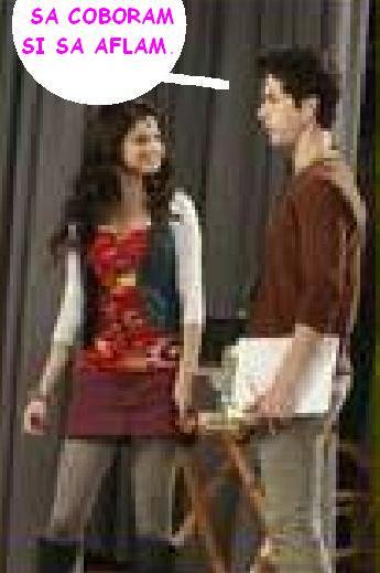 23 - A - B D Ghost cu Magicienii din Waverly Place 1