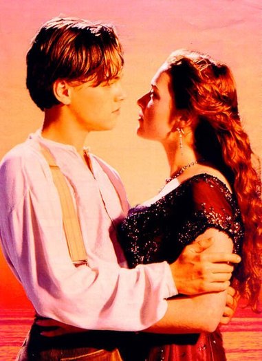 Jack-and-Rose-titanic-6004008-567-781