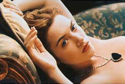 Kate_Winslet_Titanic_nude_drawing_scene