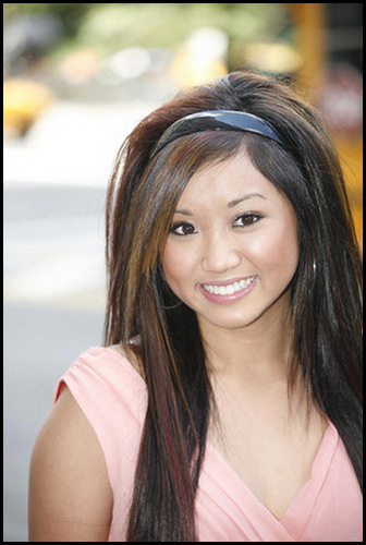 LQVKWOTZEYGHACNUDND - brenda song