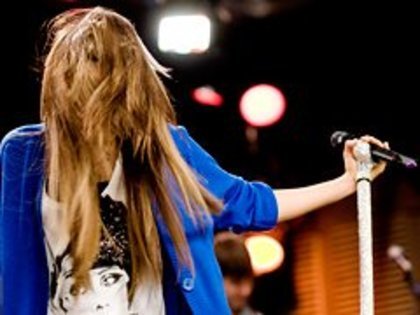 15237623_ZFEGRJPIV - 0-0-0_Toate pozele mele cu Miley Cyrus_0-0-0