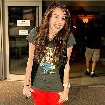 miley_cyrus2000x0400x4001