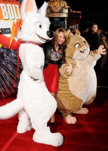miley-cyrus_COM-boltpremiere-2008nov17-0280