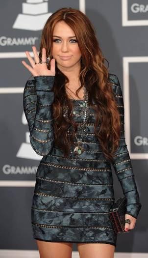 miley-cyrus-dot-com_events-52ndgrammys-arrivals-31jan2010-00069