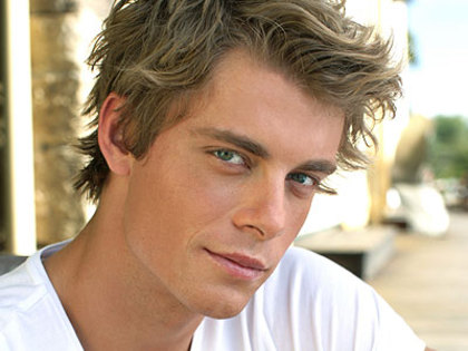 haa-cast-luke-mitchell400-15l7oco