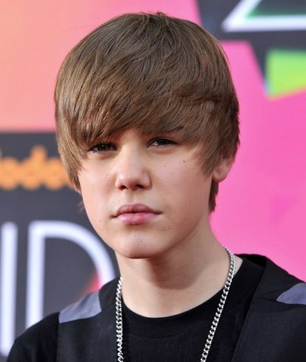 gallery_main-justin-bieber-photos-04072010