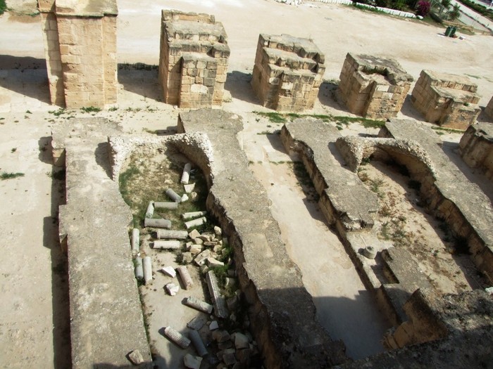 el mouradi sahara 087 - 2010 06 Tunisia EL JEM 1