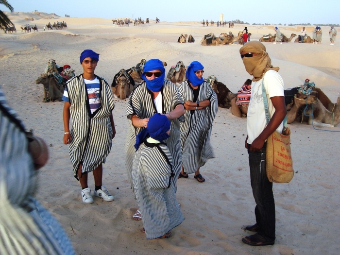 el mouradi sahara 1223 - 2010 06 Tunisia ATV si Camilarit