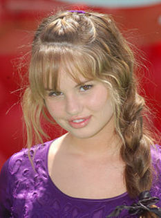 220px-DebbyRyanMay09 - DeBbY RyAn