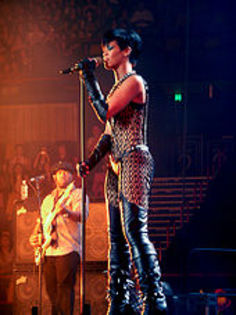 170px-Rihanna-brisbane - Rihanna