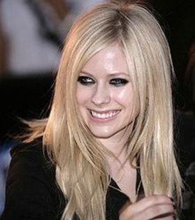 220px-Avril_Lavigne_MuchMusic_edit - Avril Lavigne