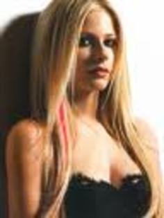 imagesCA1J1YU0 - Avril Lavigne