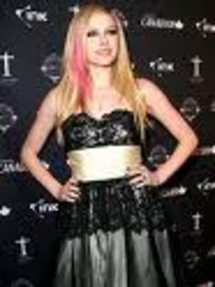 imagesCA31J2X4 - Avril Lavigne