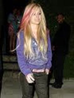 imagesCAOG58K2 - Avril Lavigne