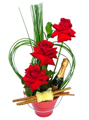 cadou-aranjament-floral-trandafiri-si-sampanie3_jpg_g
