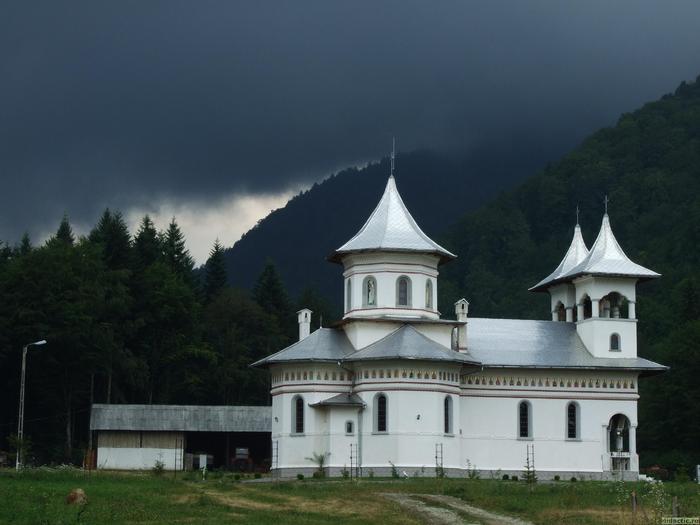 manastire - manastiri