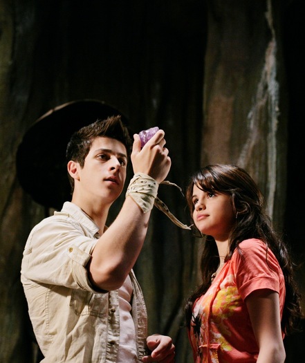 wizards-of-waverly-place-movie-3