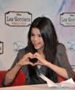 sdrgthikl; - selena gomez