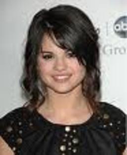 XCGHJK - selena gomez