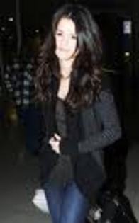 xgfhkj,l;. - selena gomez