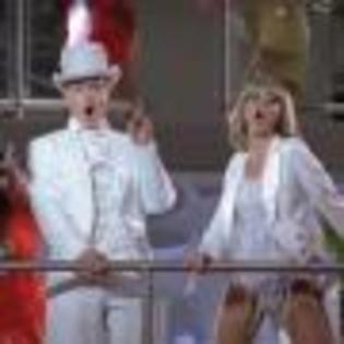 High_School_Musical_3_Senior_Year_1222015062_2008 - poze ashley tisdale