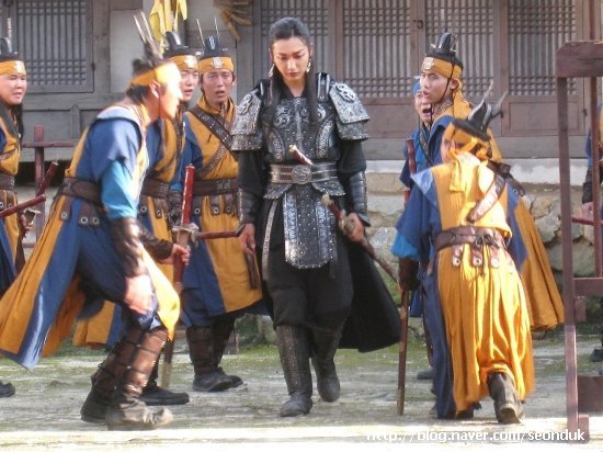 15330_1236767804822_1398055810_30518059_3404549_n - Queen SeonDeok