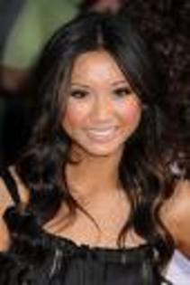 ale (24) - Brenda Song