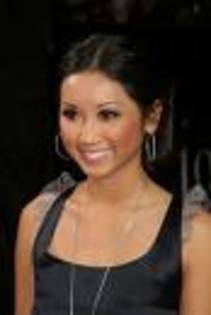 ale (32) - Brenda Song