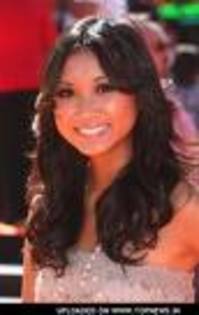 ale (48) - Brenda Song