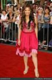 ale (50) - Brenda Song
