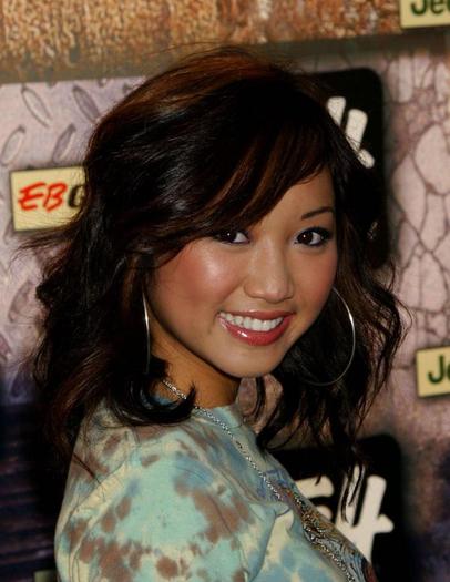 Brenda_Song_1235832379_1