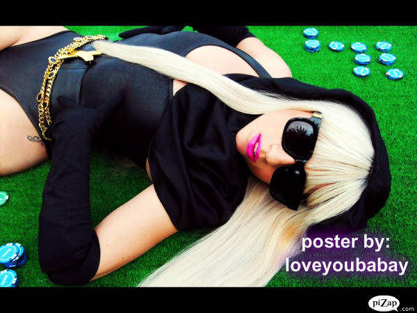 poster 2 - revista the fame1