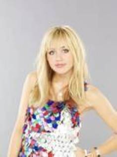 GQLXXAIDCXWRSNXRXSL - Hannah Montana sedinfa foto 2