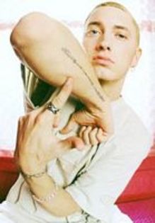 pic-09 - EmInEm