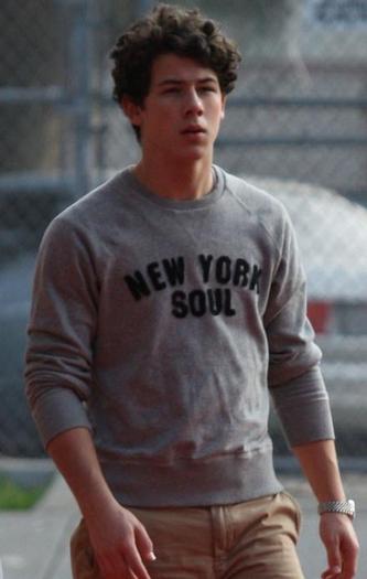 Nick_Jonas_1239893785_2 - nick jonas