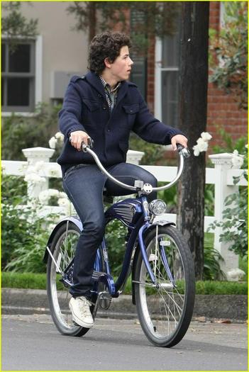 Nick_Jonas_1239894011_0 - nick jonas