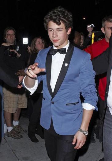 Nick_Jonas_1239994116_3 - nick jonas